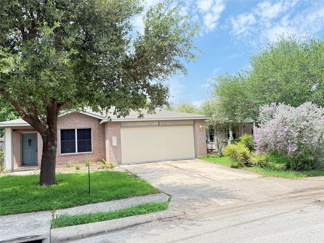 Photo of 3902 Louise Lee DR