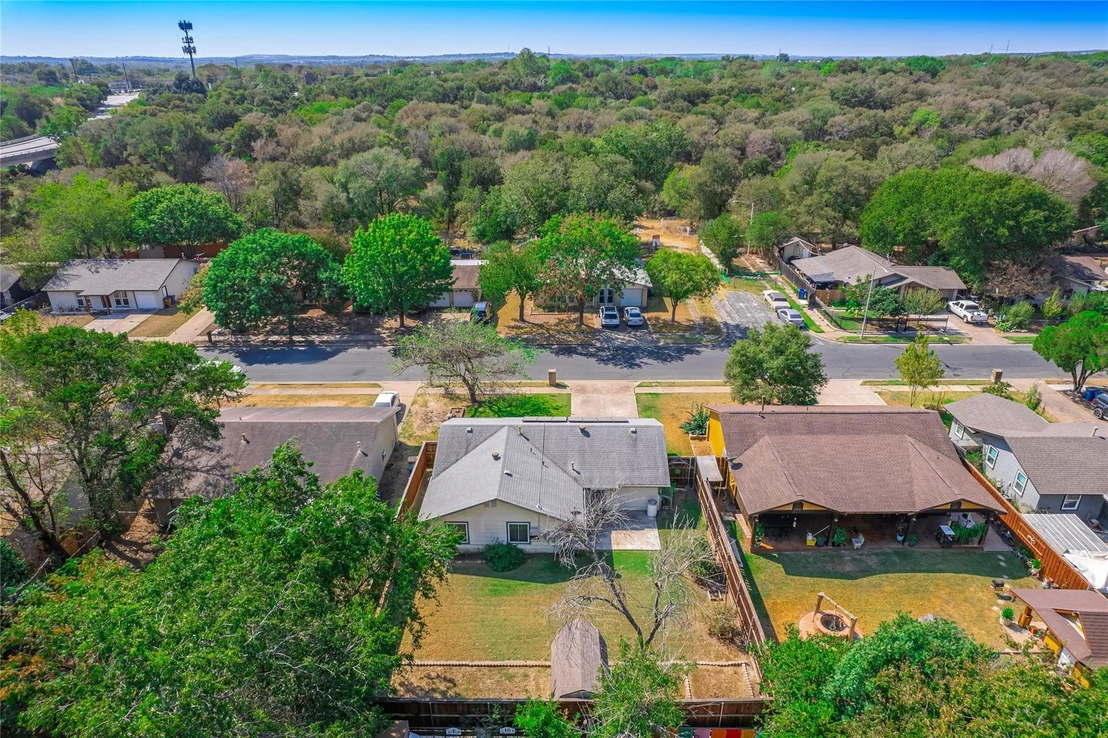 Photo of 5000 Creek Bend DR