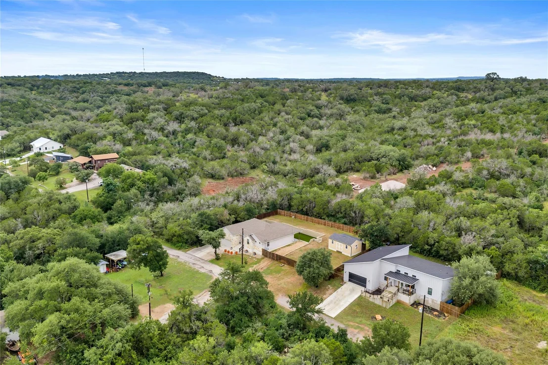 Photo of 511 Taylor DR