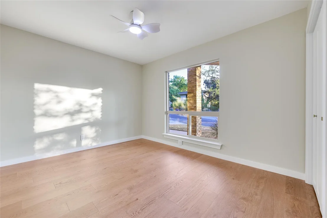 Photo of 2504 Deerfoot TRL
