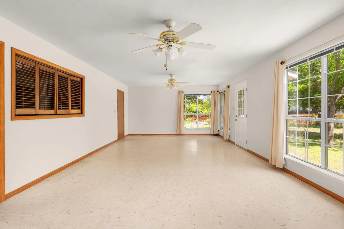 Photo of 6804 Miranda DR
