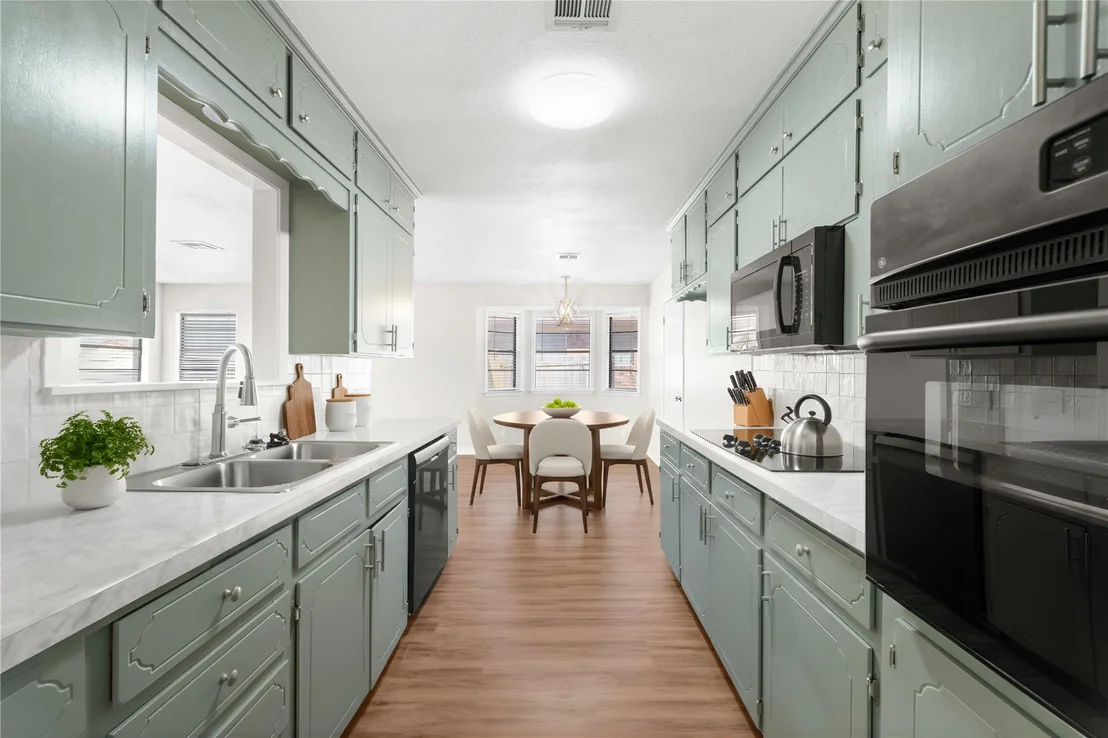 Photo of 4010 Valley View DR