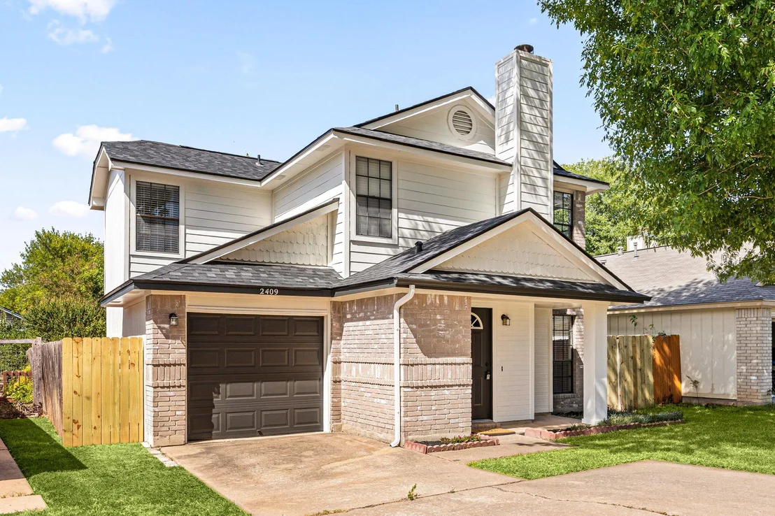 Photo of 2409 Dowd LN