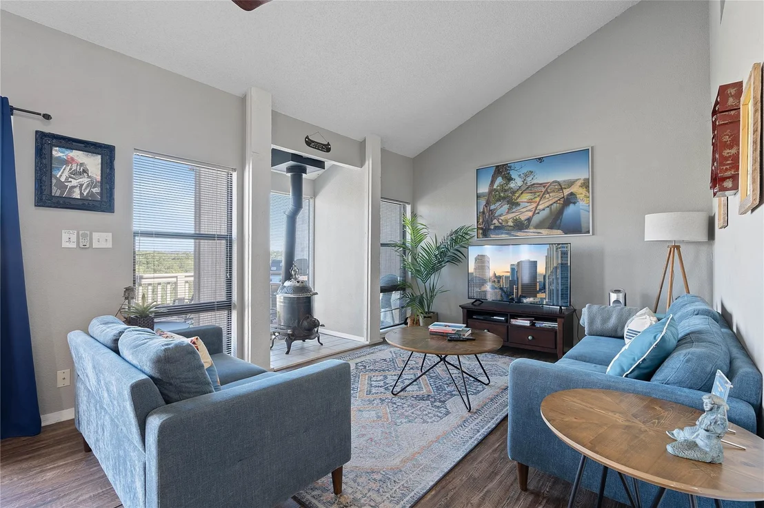 Photo of 111 Comanche PT