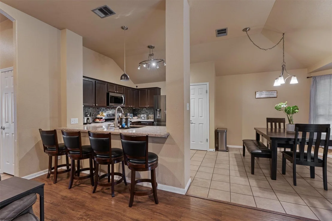 Photo of 903 Ridgemont CIR