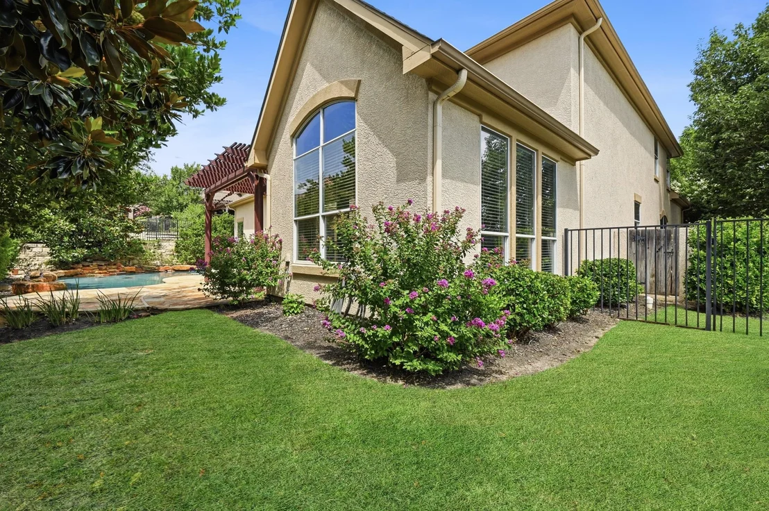Photo of 111 WHITLEY DR