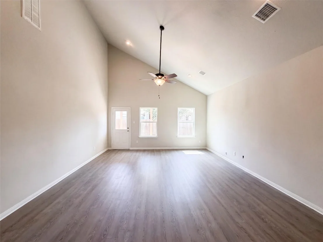 Photo of 1508 Ferryman DR