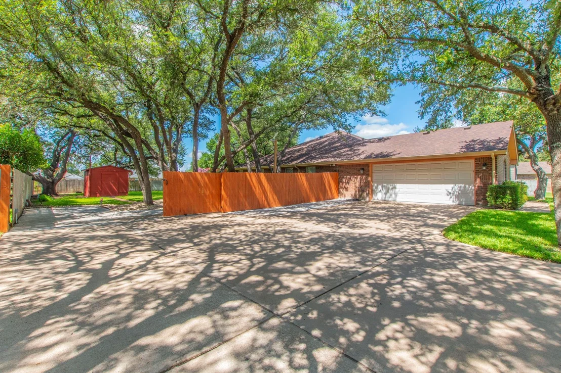 Photo of 104 Jesse James DR