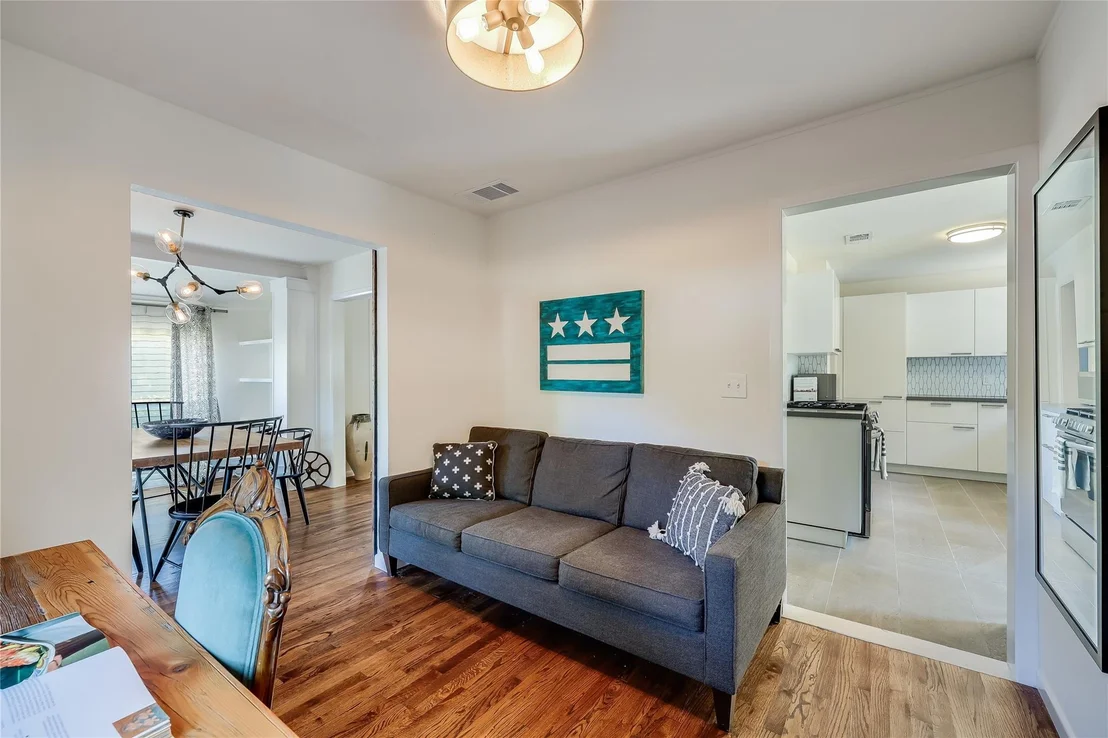 Photo of 5202 Knight CIR