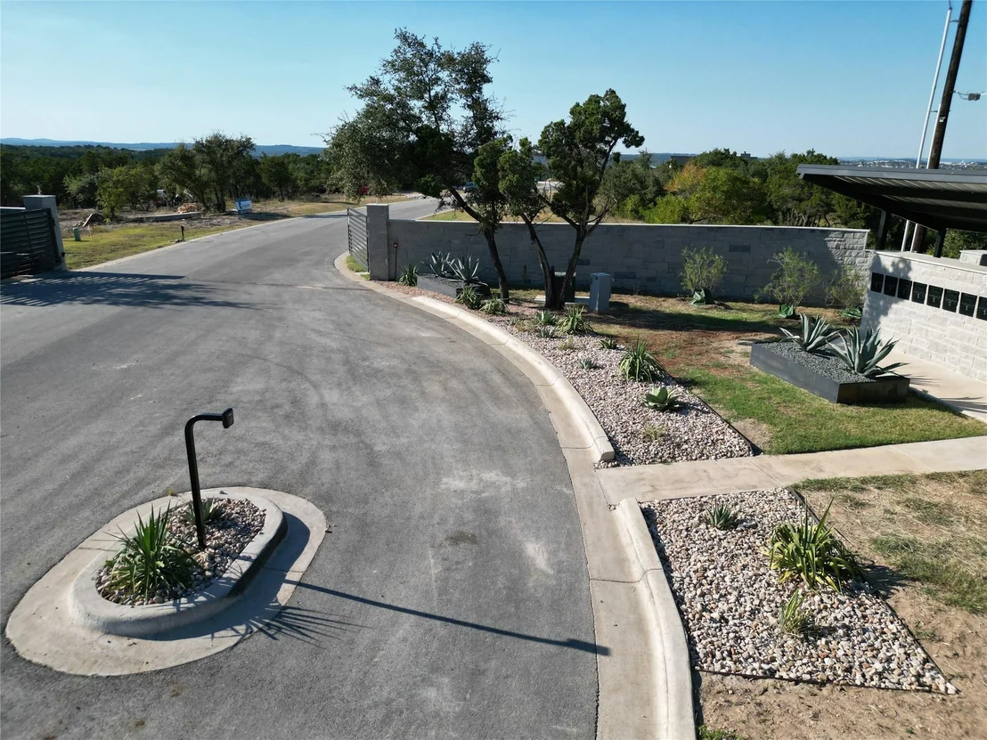 Photo of 8105 Kuhn DR