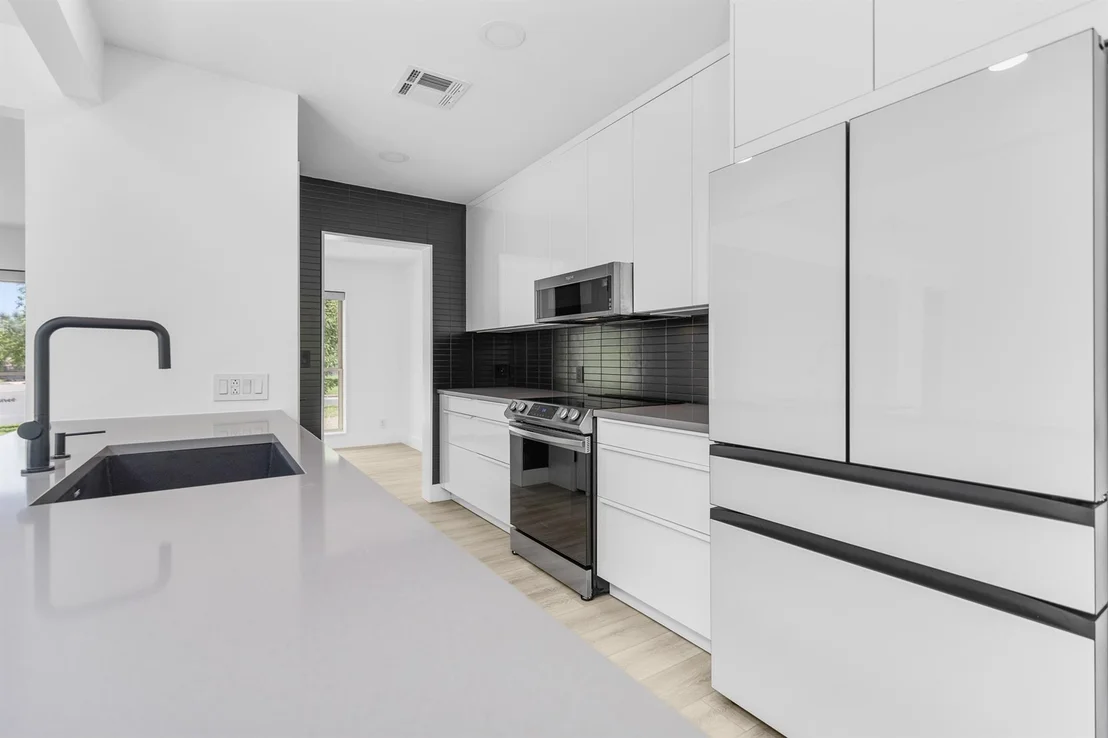 Photo of 7002 Whispering Creek DR