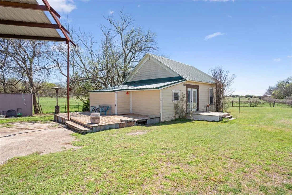 Photo of 2804 Auction Barn RD