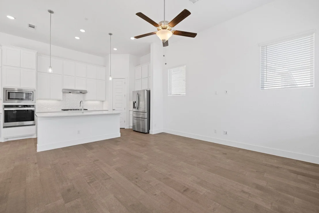 Photo of 1413 Kneehigh LN