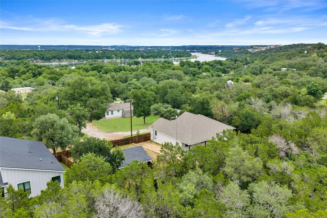 Photo of 511 Taylor DR