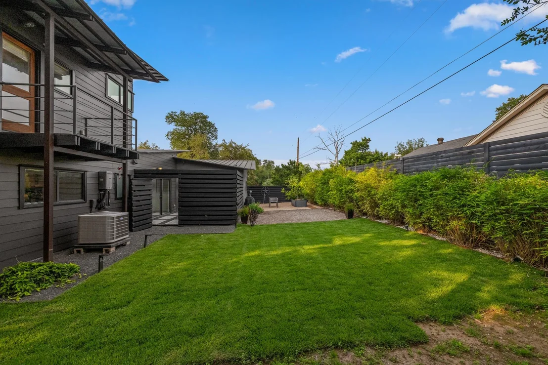 Photo of 10109 Devereux DR