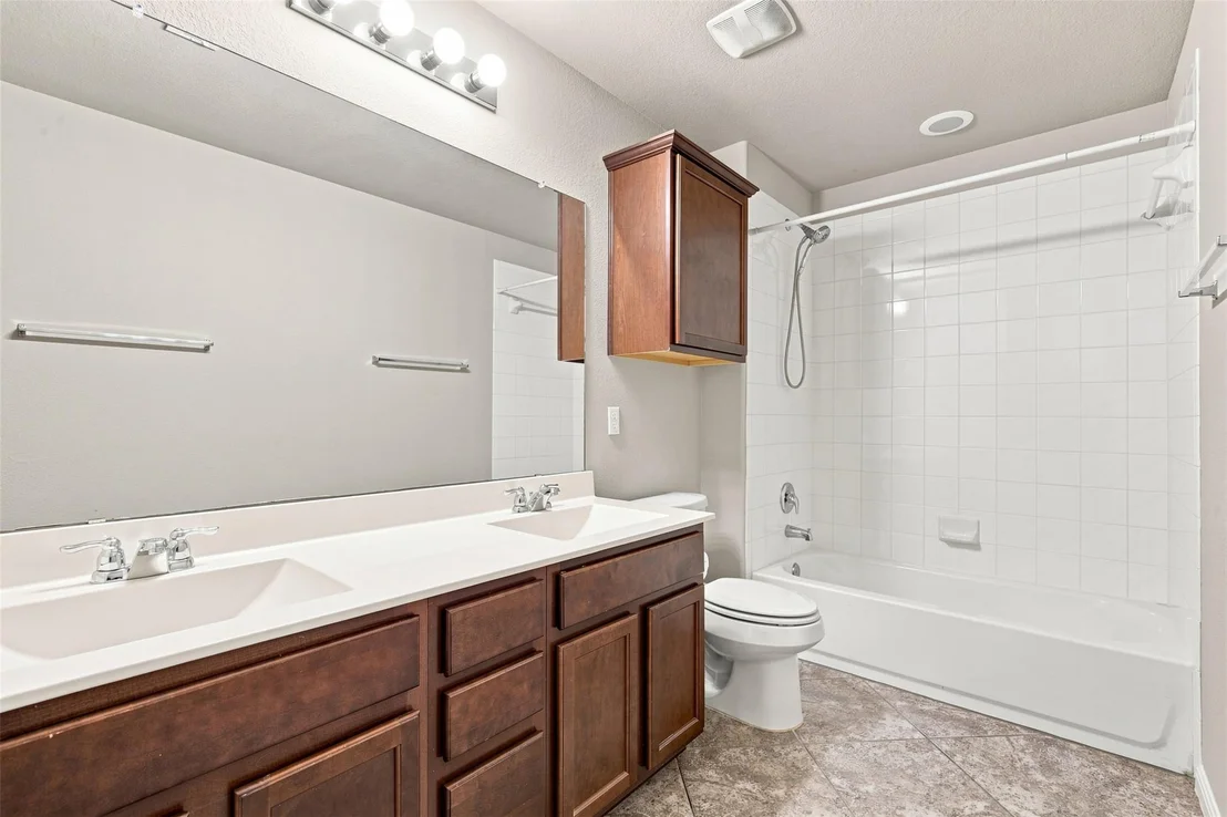 Photo of 528 Tula TRL