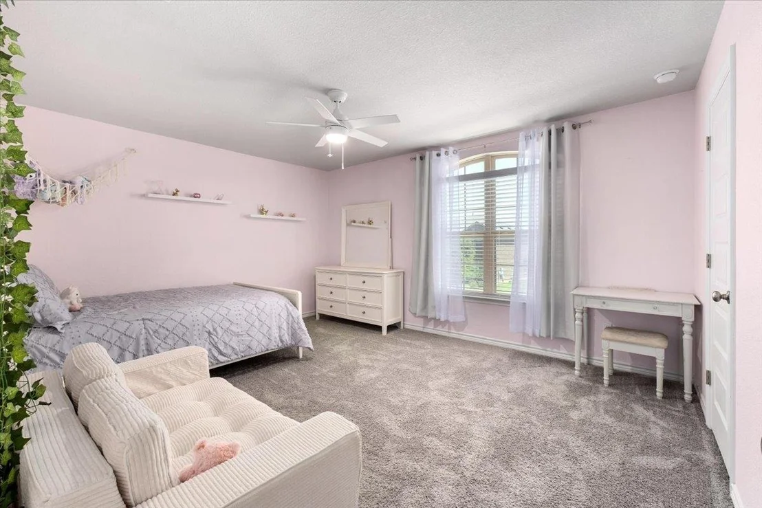 Photo of 5408 Vanner PATH