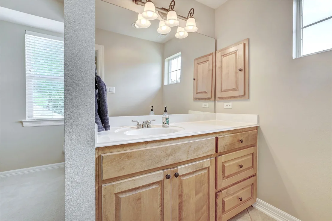 Photo of 25 Meadows End DR