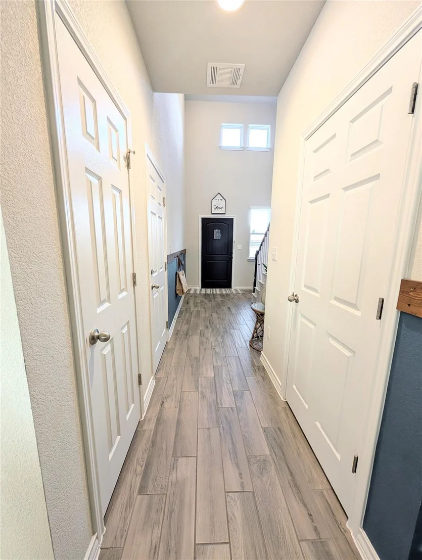 Photo of 226 Thornless CIR
