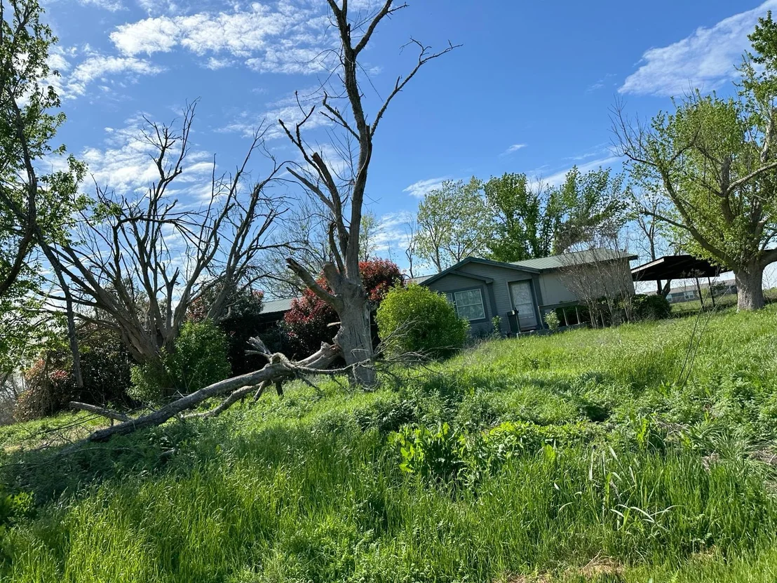 Photo of 900 County Road 406 RD