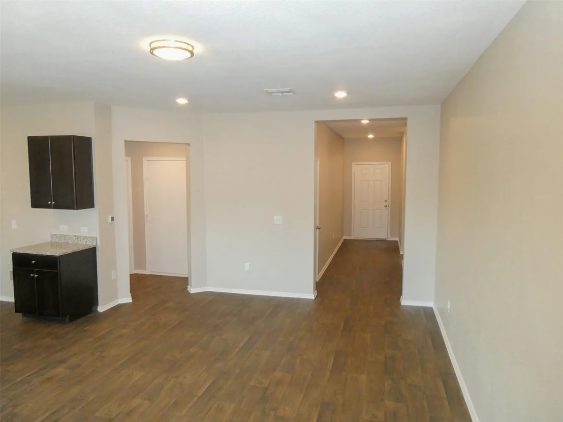 Photo of 6009 RODERICK DR