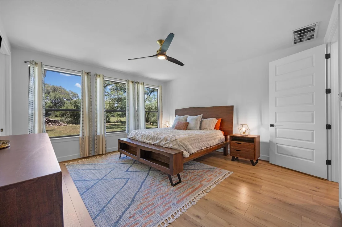 Photo of 114 Winding Oak DR