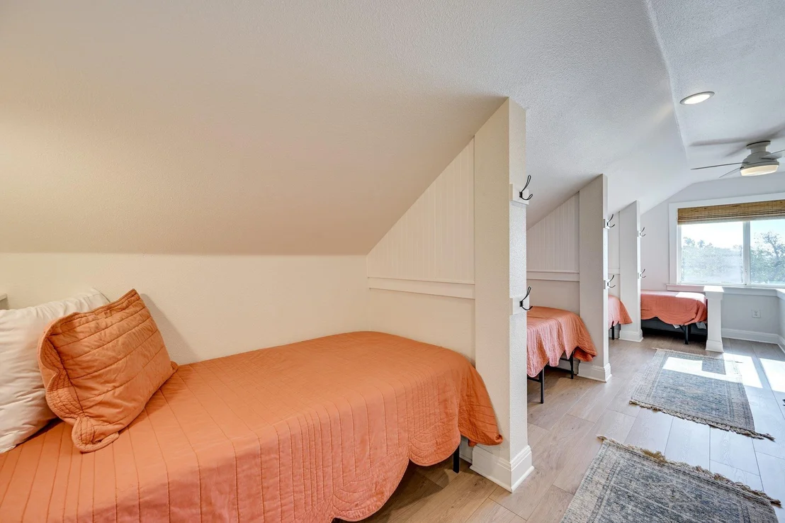 Photo of 1644 Breezeway