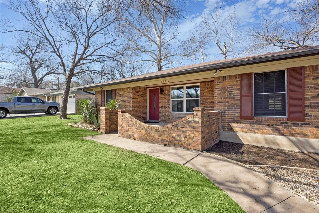 Photo of 10512 Walnut Bend DR