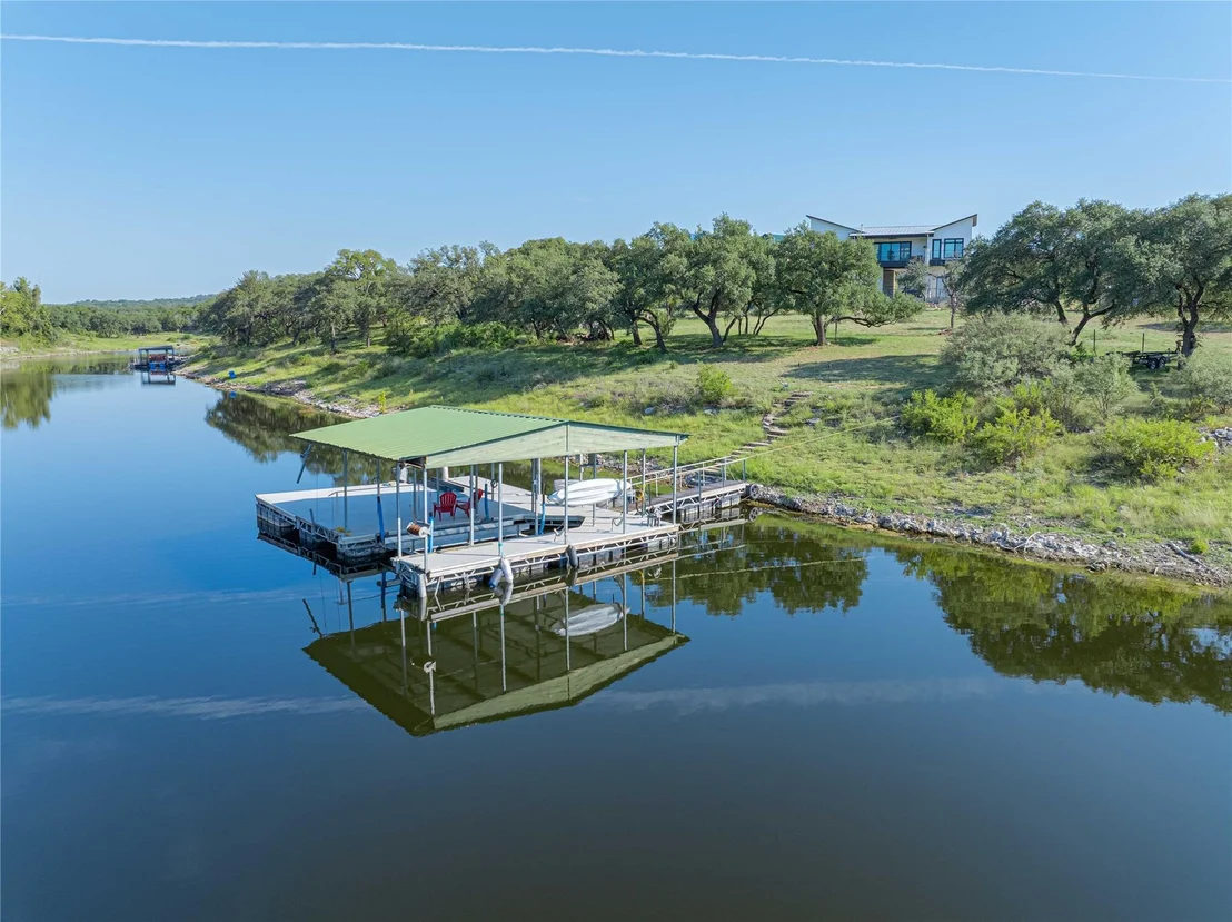 Photo of 23633 Lakeside DR