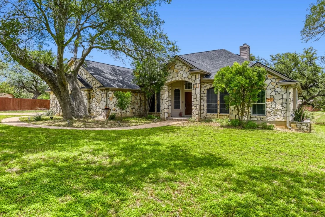 Photo of 330 Humphrey DR