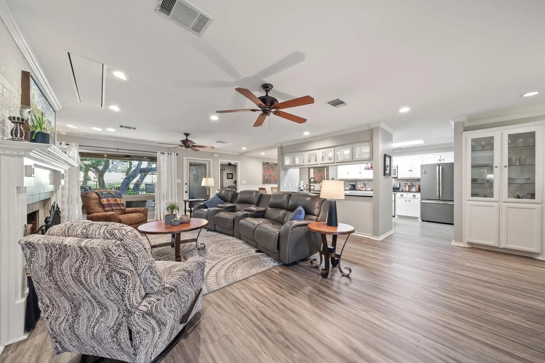 Photo of 25 Doolittle DR