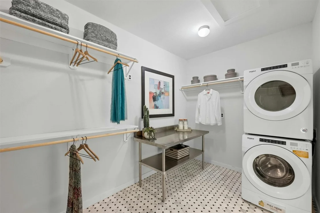Photo of 3505 West Ave