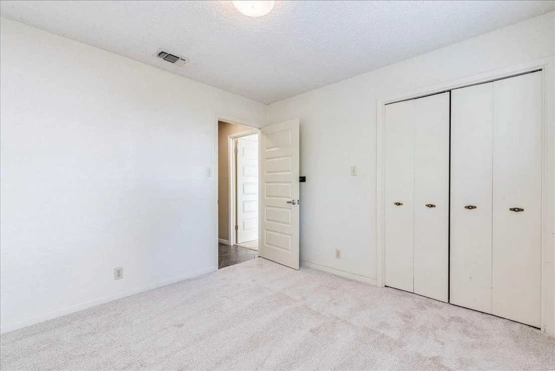 Photo of 7300 Tanbark CV