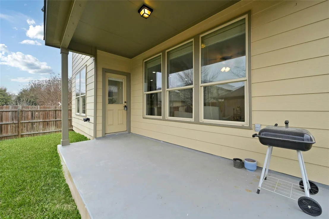 Photo of 1409 Middlefield CT