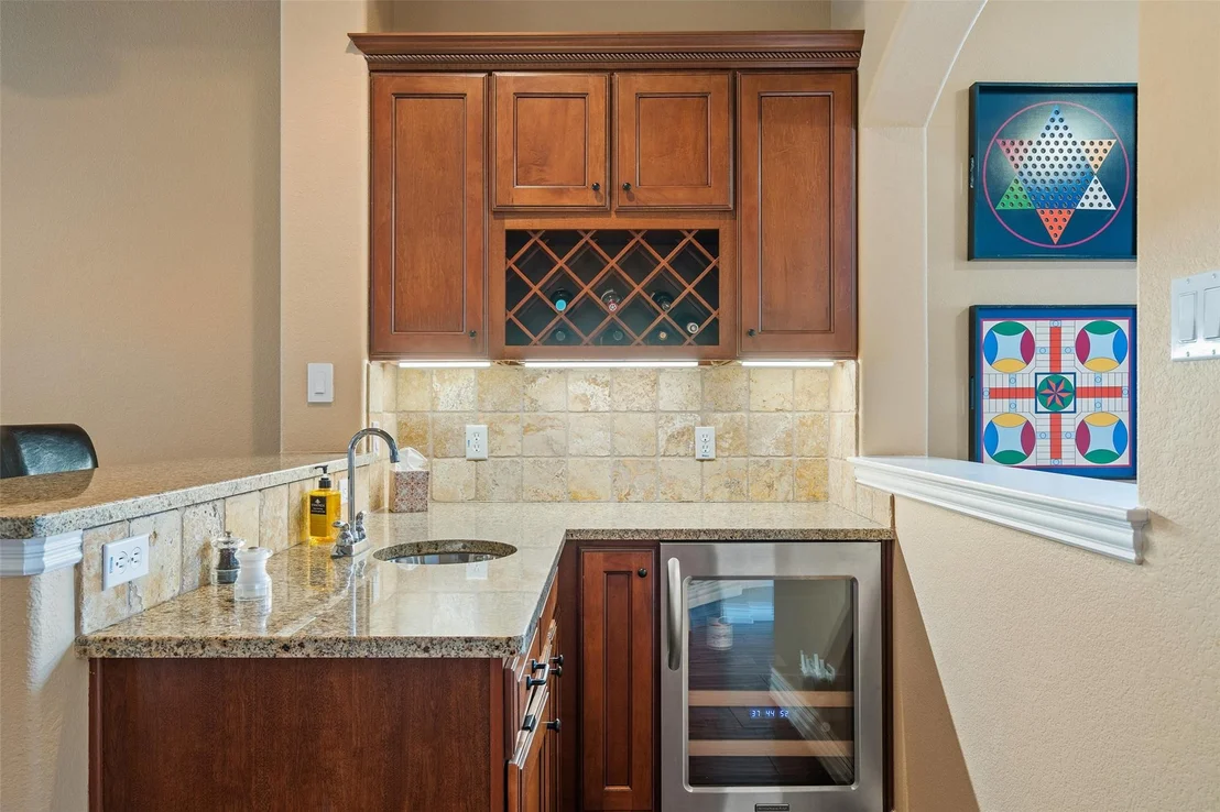 Photo of 118 Bridgepoint DR