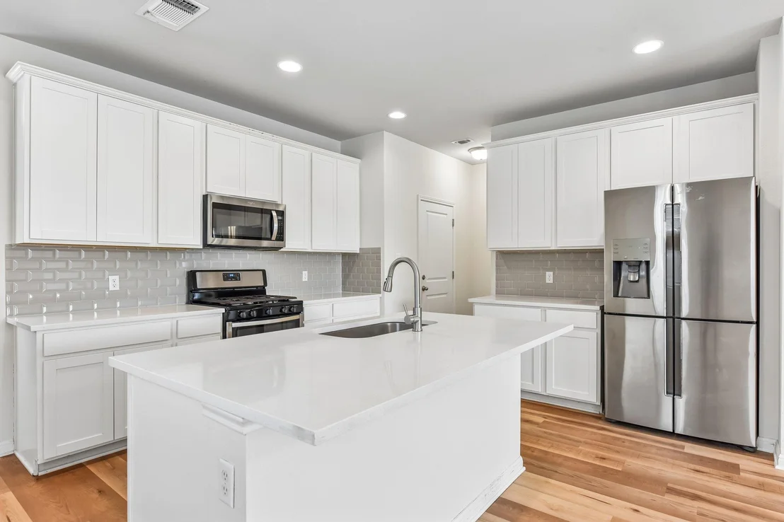 Photo of 128 Lacey Oak LOOP