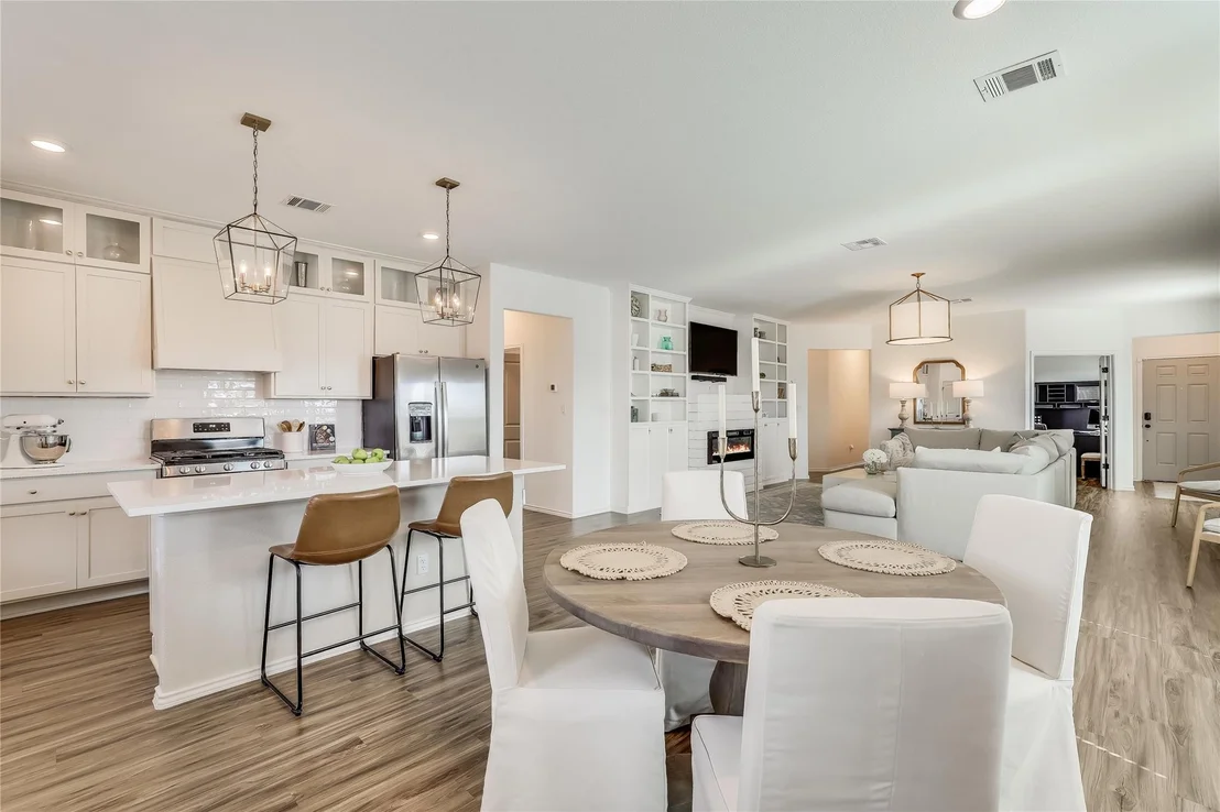 Photo of 1101 Bluewood BND