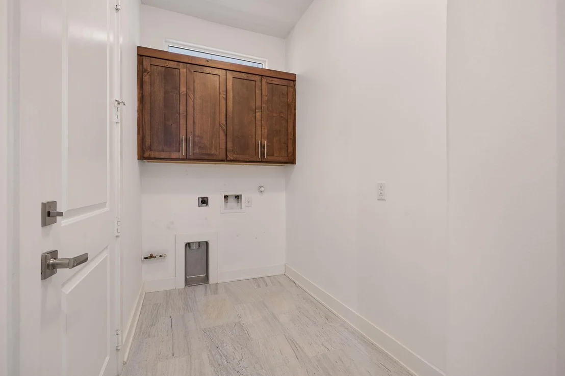 Photo of 1208 Kinney Ave