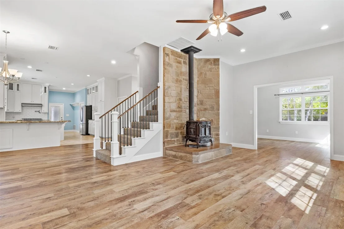 Photo of 275 Woodruff RD