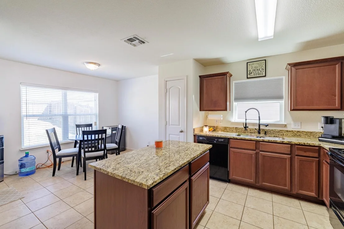 Photo of 209 Farmer LN