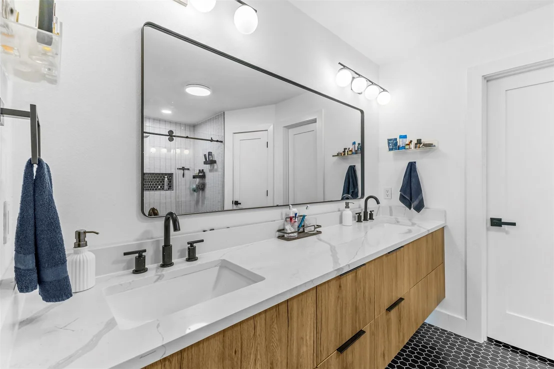 Photo of 3301 Western DR
