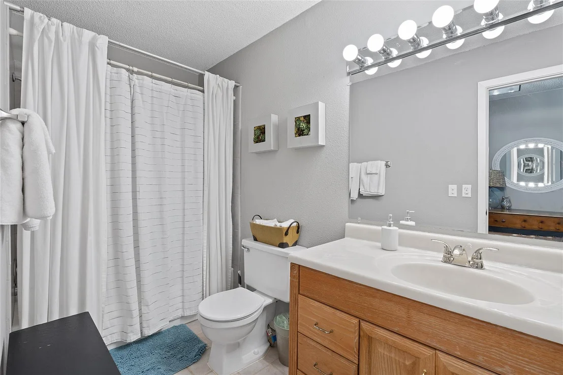 Photo of 111 Comanche PT