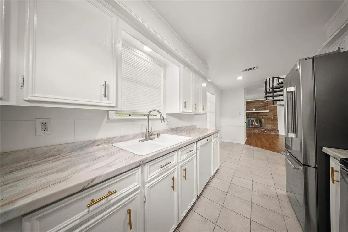 Photo of 421 Forrest LN
