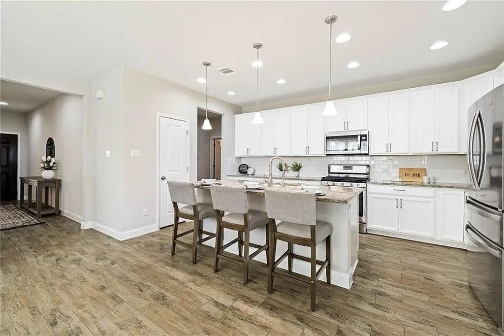 Photo of 165 Carlina LOOP