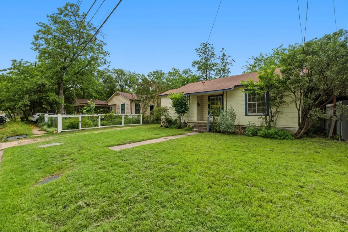 Photo of 5707 Joe Sayers Ave