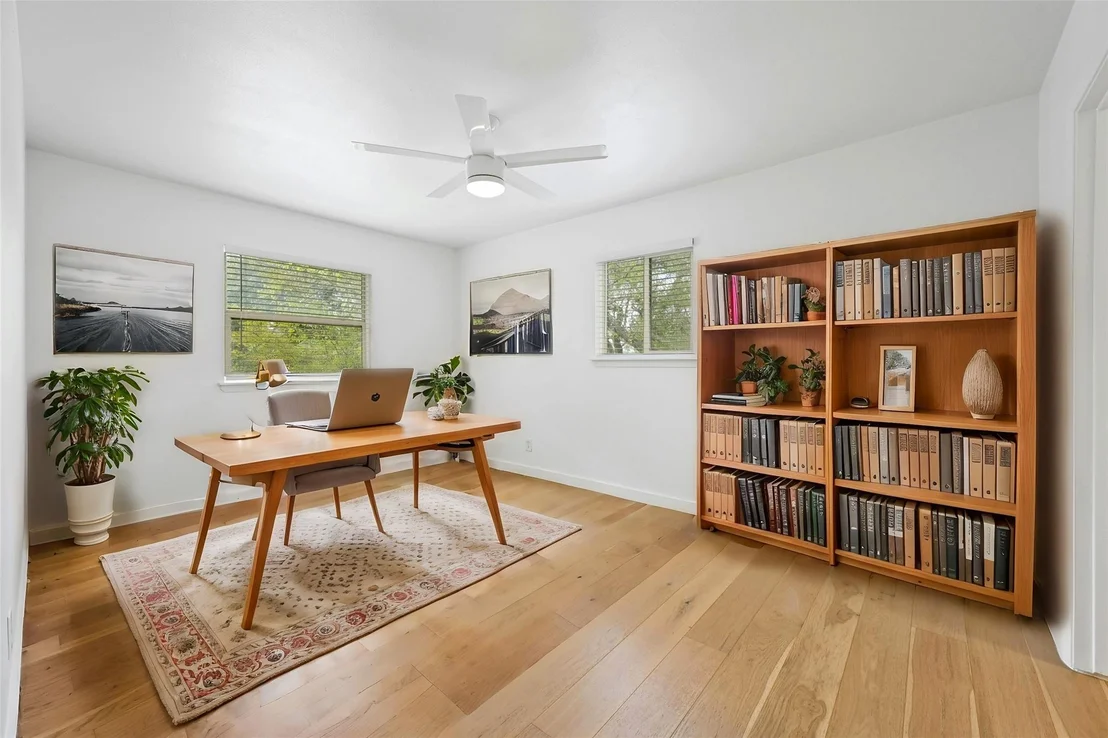 Photo of 1704 Fawn DR