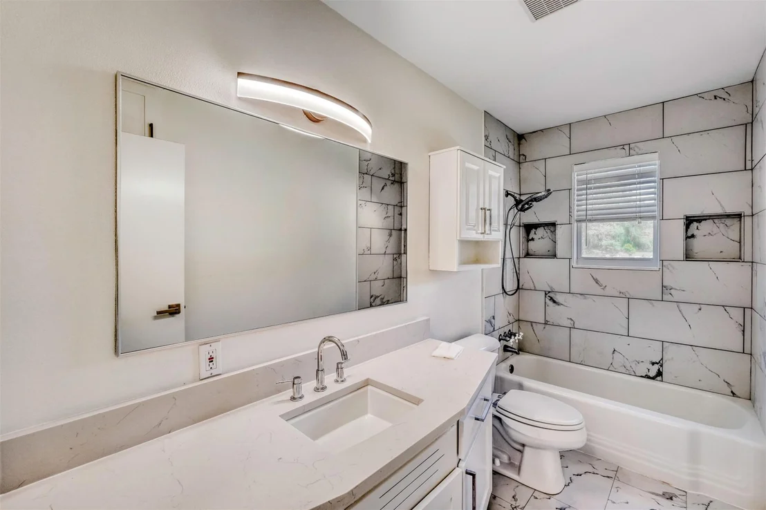 Photo of 5601 Oak BLVD