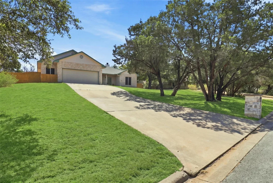 Photo of 3303 E Scenic LOOP