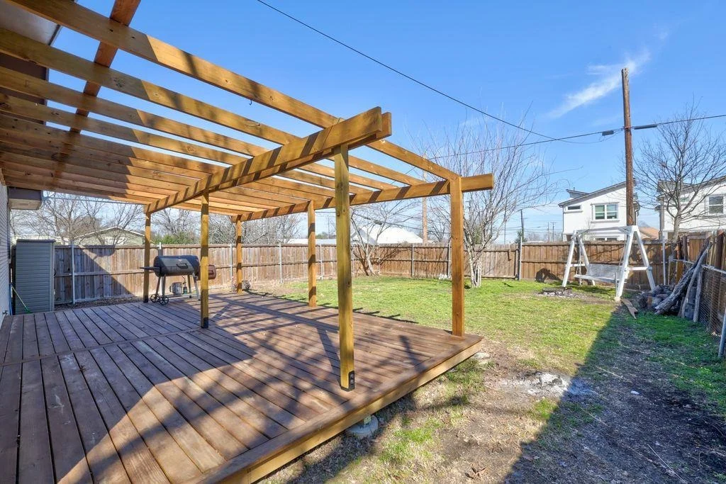 Photo of 309 W Avenue H Ave