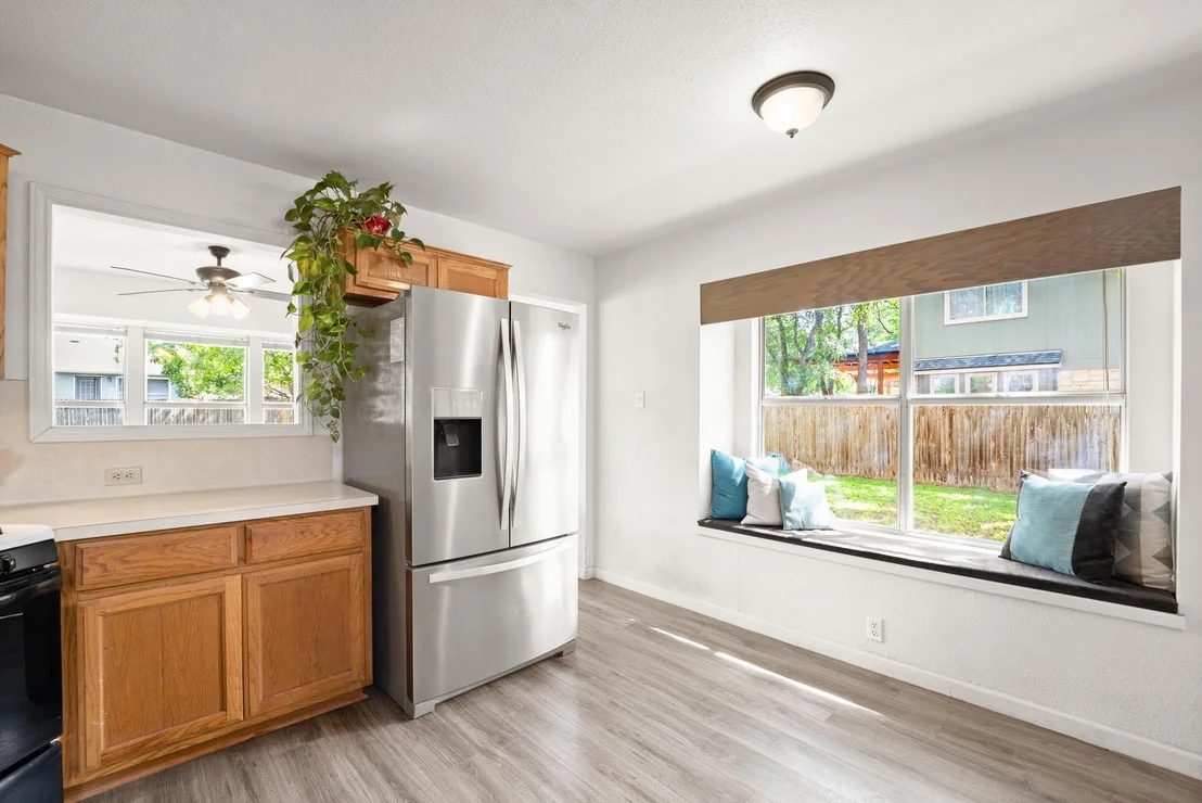 Photo of 1812 Sylvia LN